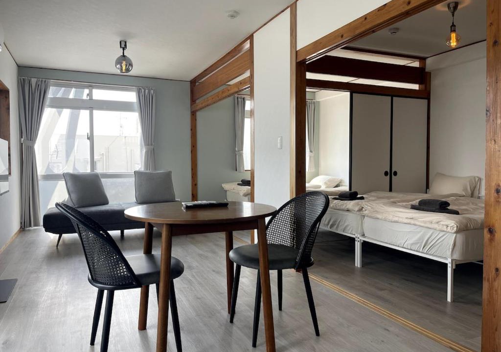 Okinawa Apartment | House 1956