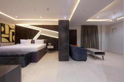 Abuja Hotel | House 241