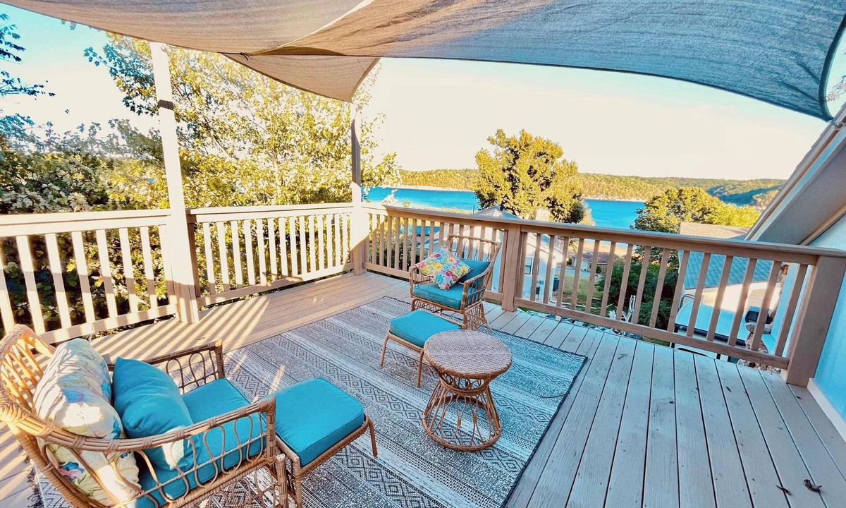 Beaver Shores House | House and Apt on Beaver Lake w/Beach & boat ramp