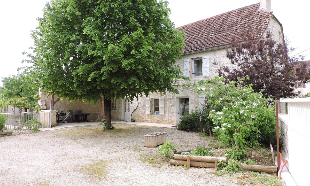 Pinsac House | House between Quercy and Périgord with covered swimming pool, very quiet and relaxing
