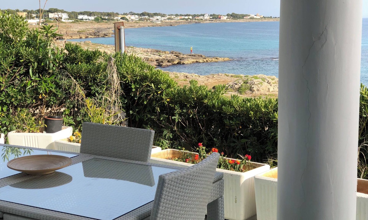 Marina di Mancaversa Villa | House directly on the sea with wonderful view of the bay