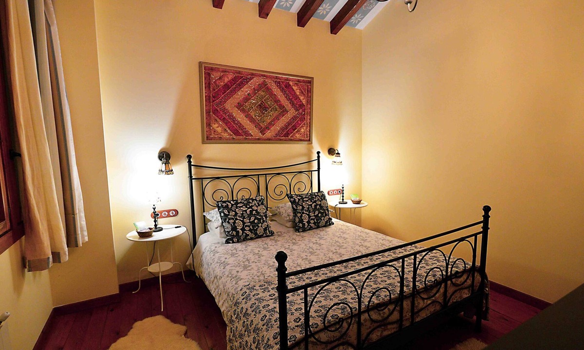 Orzales House | House