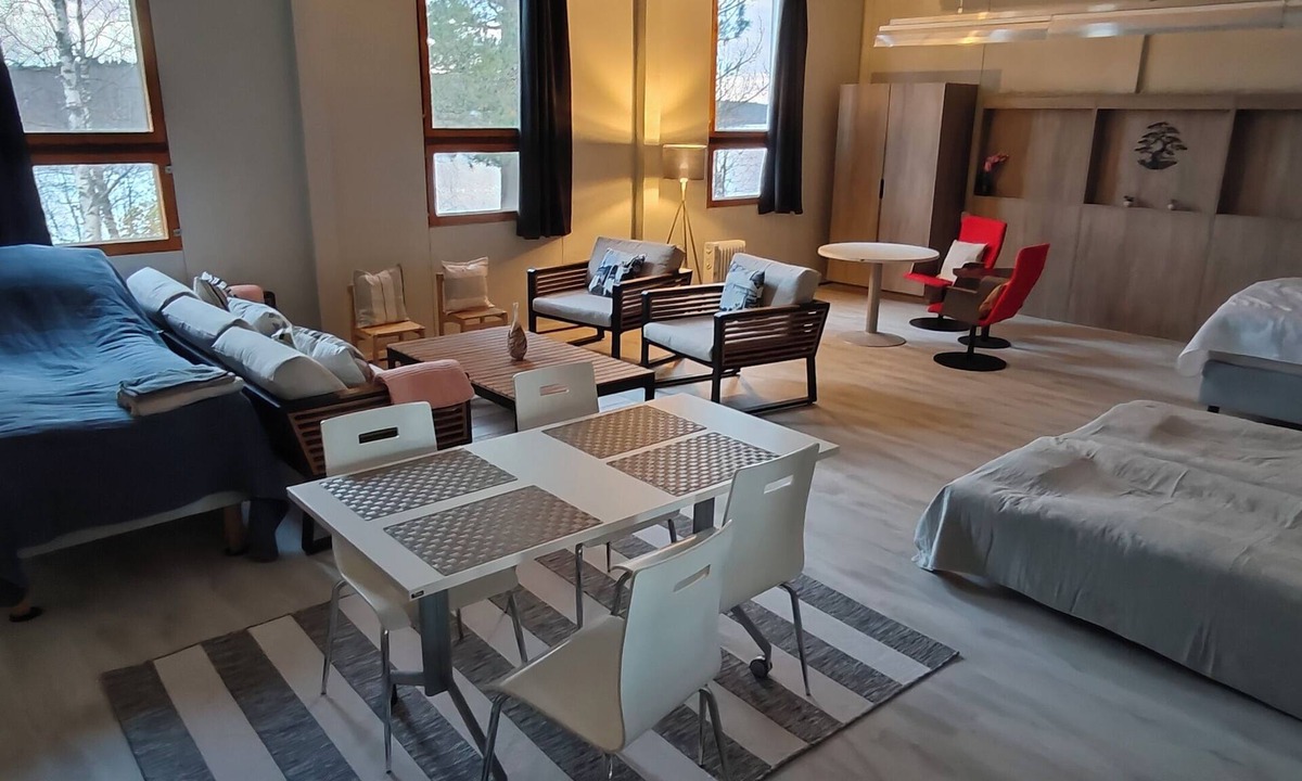 Rovaniemi House | House for small groups or up to 14 persons groups next to the river.