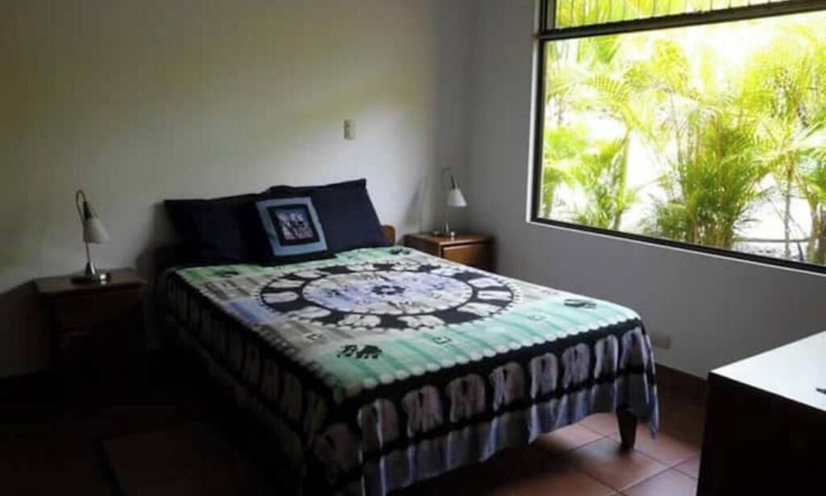 Atenas House | House of Orchids L.yR. SRL