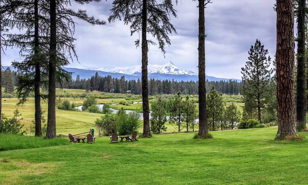 Camp Sherman Cabin | House on Metolius