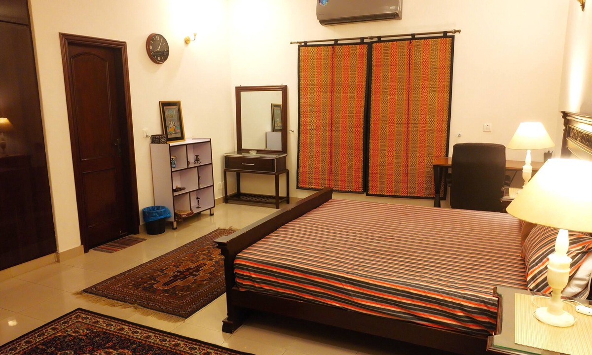 Lahore House | House Portion - Private Space {no-one living} @ DHA