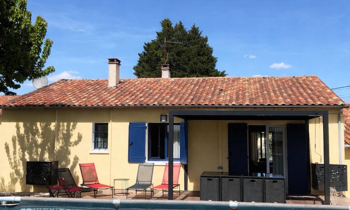 Cours-de-Pile House | House relaxation with swimming pool, billiards, table soccer, Ping-Pong barbecue garden