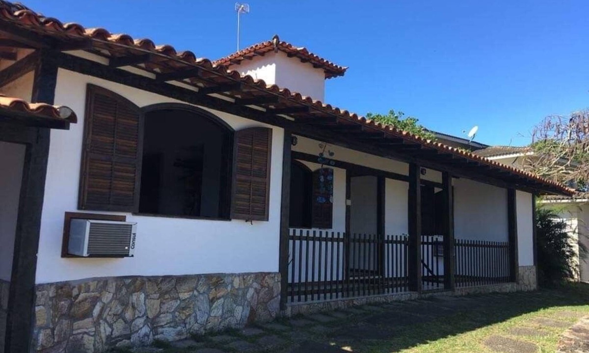 Porto Belo House | House two blocks from the beach in a gated community, 5 bedrooms, Manguinhos, Búzios.