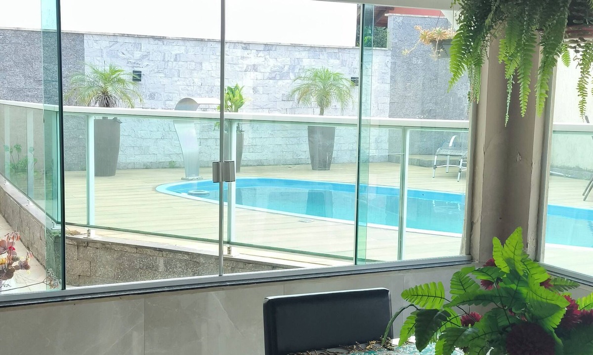 Rio Vermelho Sul House | House with pool on the beach