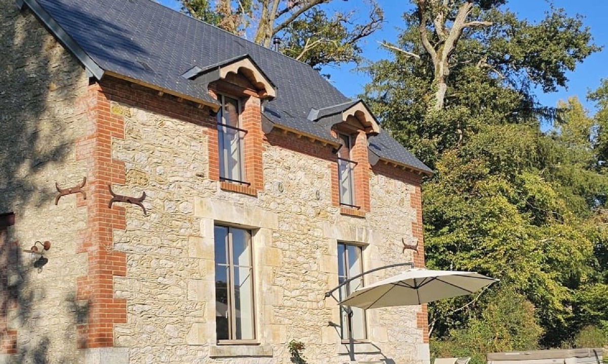 Les Montils Cottage | House with private spa, wood stove and swimming pool: domaine de la Moyendrie