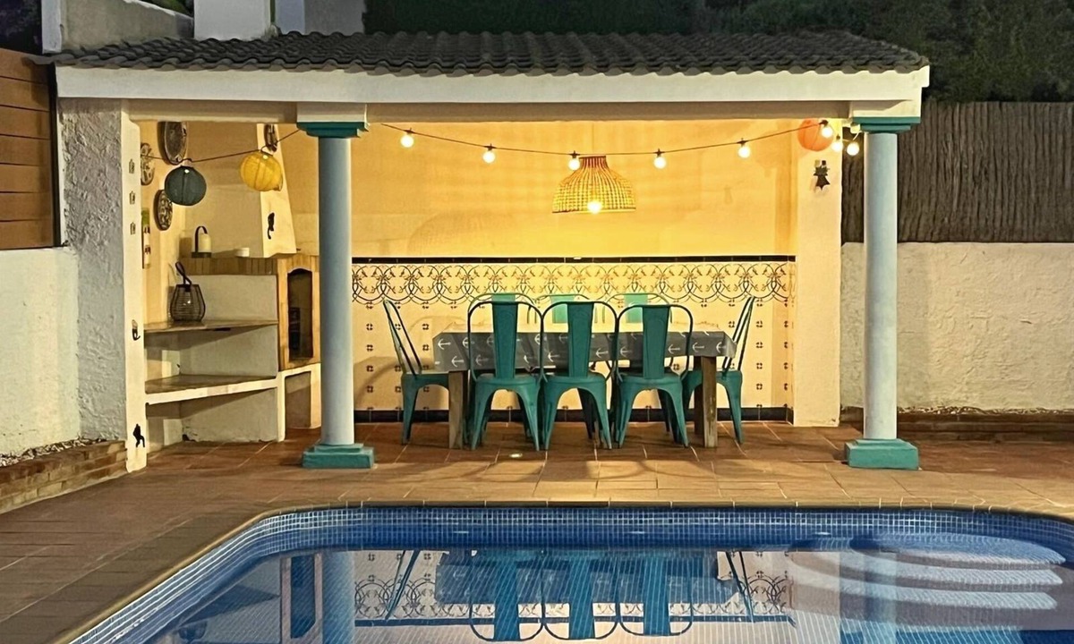 El Vendrell House | House with private pool and wi. fi