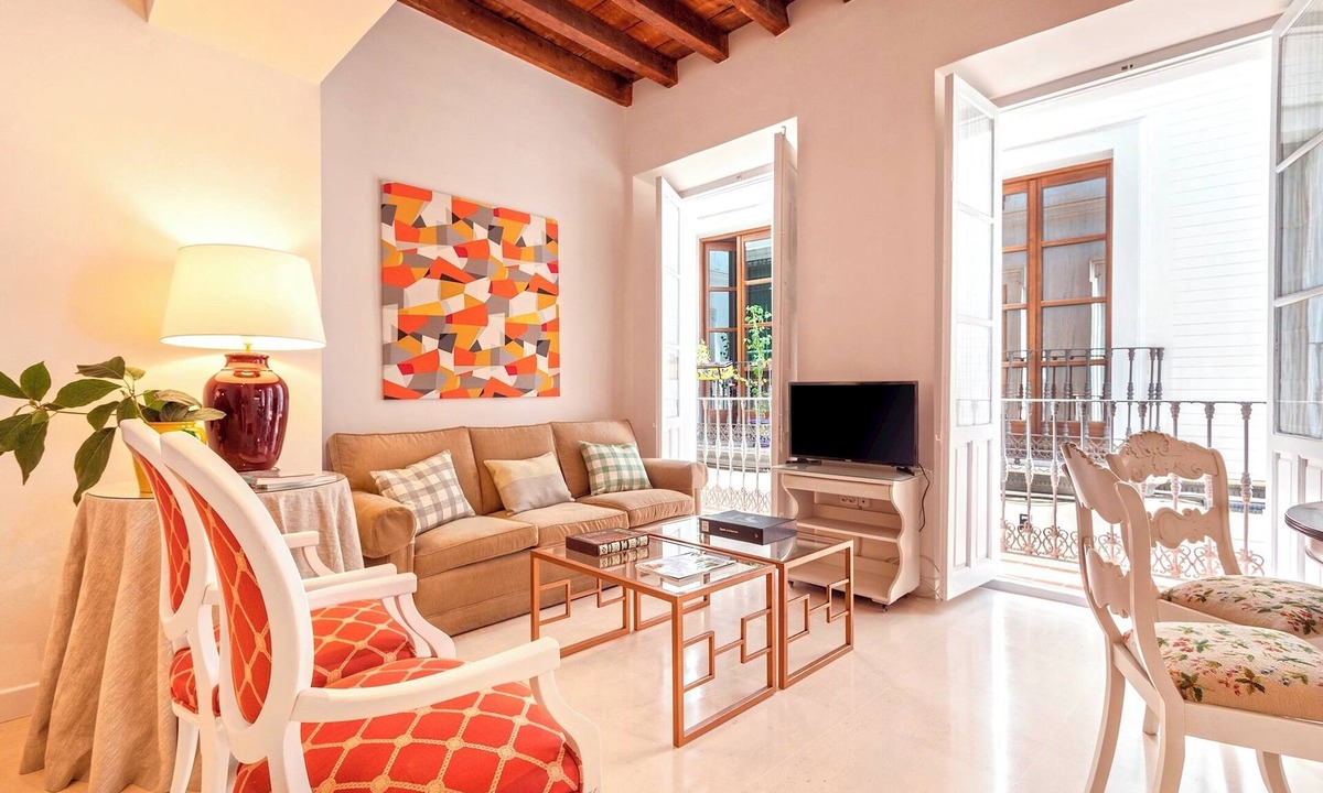 Santa Cruz Cottage | House With Terrace Near Cathedral. Mateos Gago VI