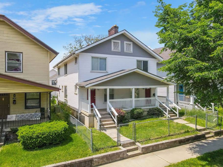 Weinland Park Villa | Housepitality - Central City Townhouse - Walking!!