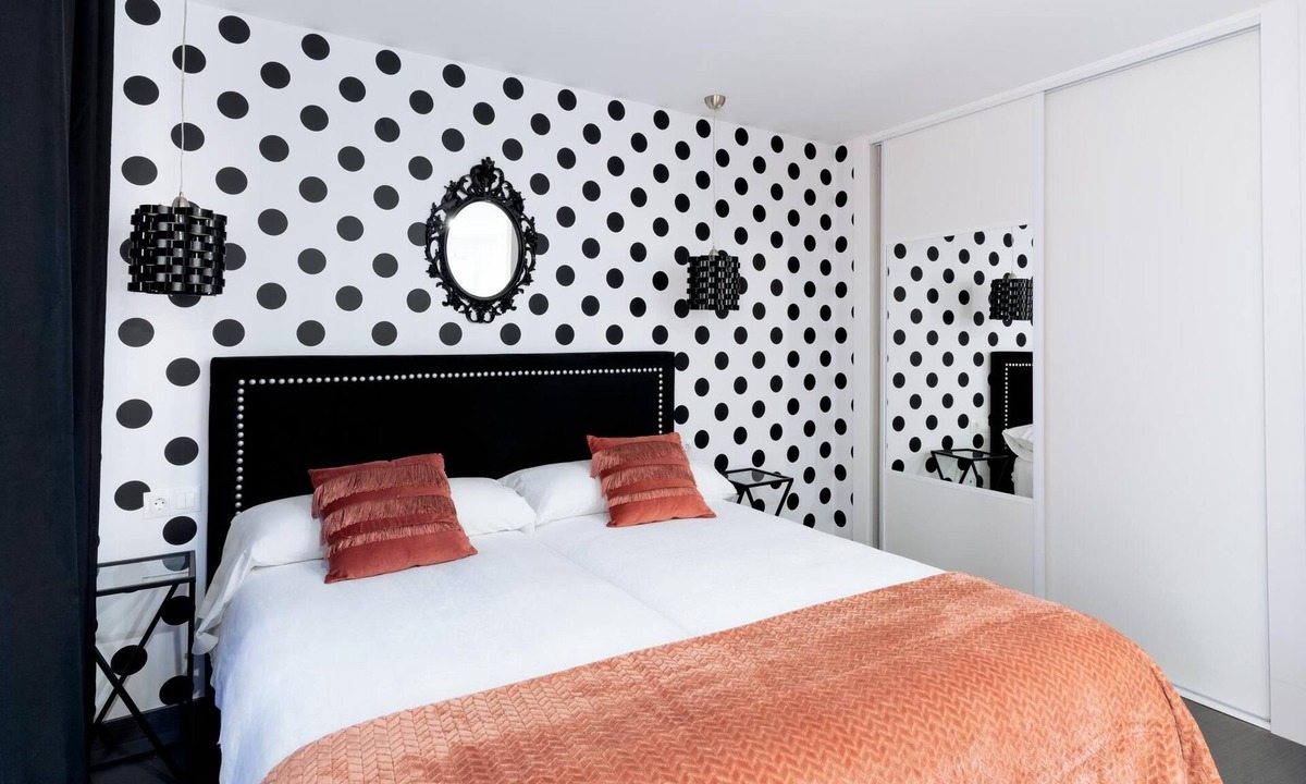 Old Town Apartment | Housingleon- Five Rooms Catedral