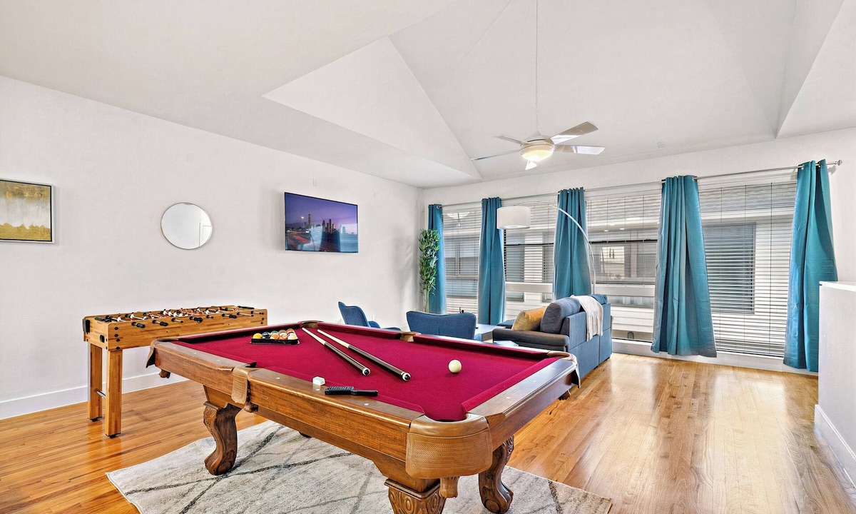 South Central Houston House | Houston Getaway by Downtown | Pool Table | Pets