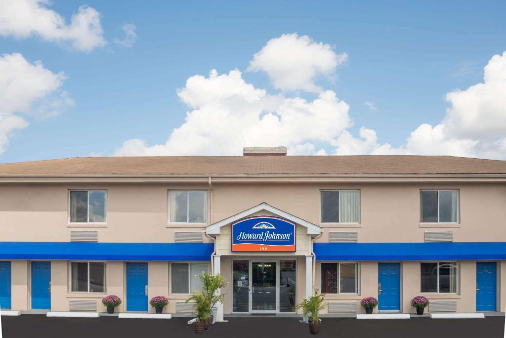 Springfield Hotel | Howard Johnson by Wyndham Springfield
