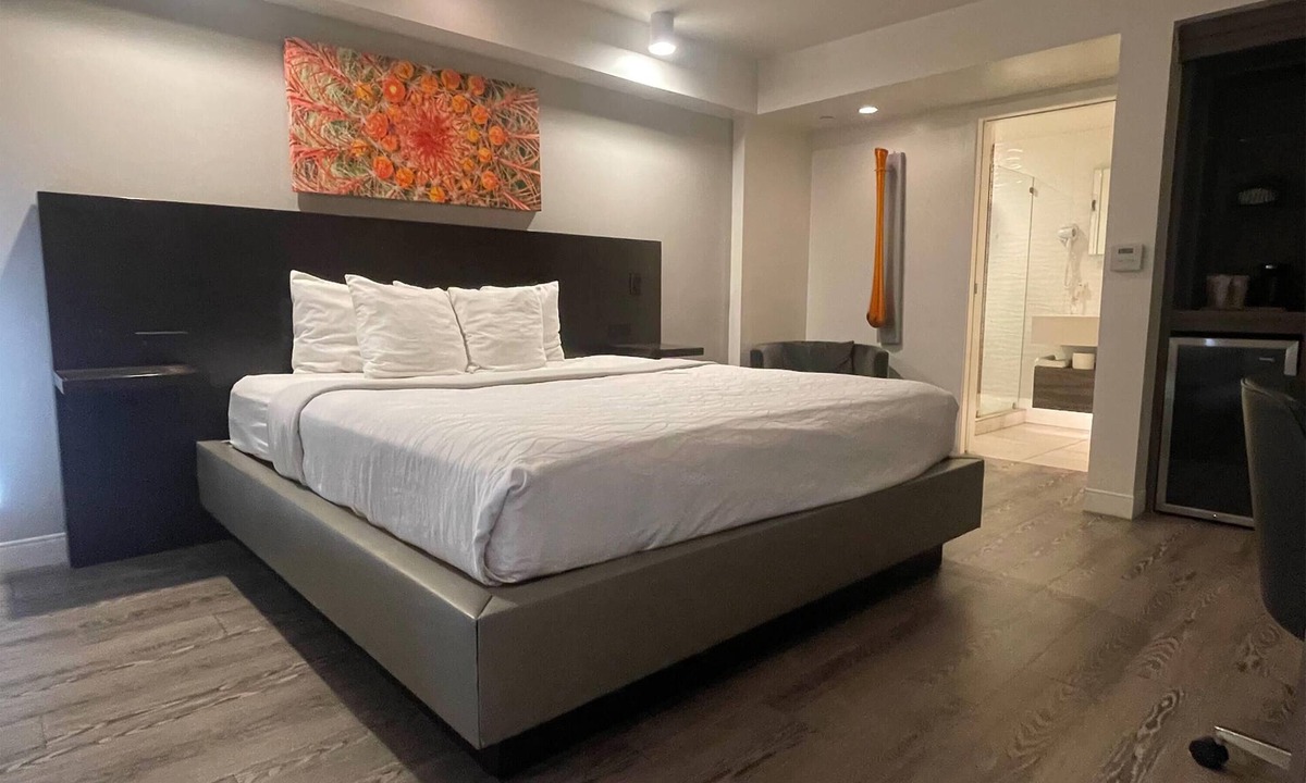 Tempe Hotel | Howard Johnson By Wyndham Tempe University/Phoenix
