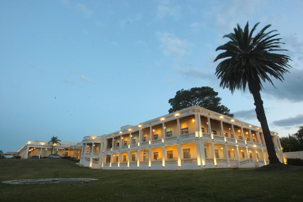 Alta Gracia Hotel | Howard Johnson Sierras Hotel y Casino Alta Gracia