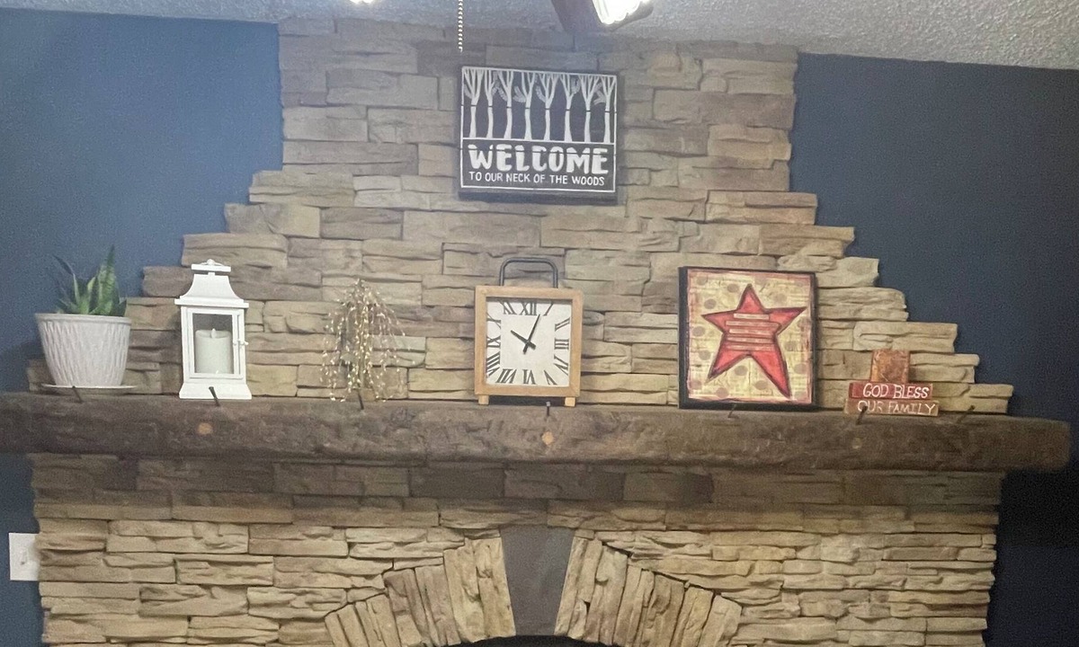 Fayetteville House | Howdy Y’all - Veteran Owned - 3 bedroom 1.5 bath