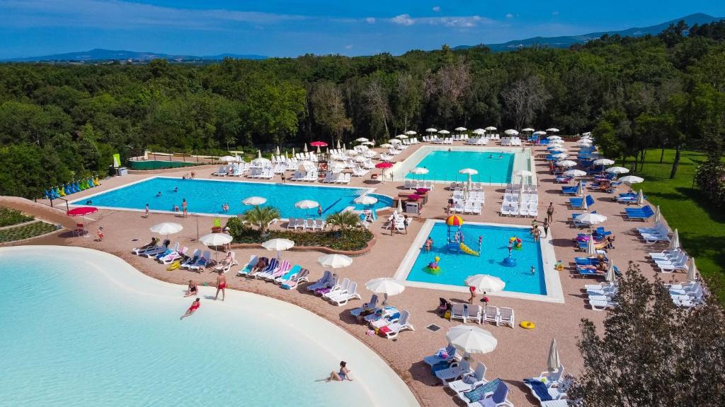 Montescudaio Resort | hu Montescudaio village