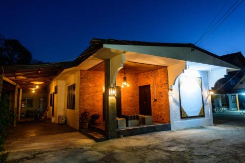 Wieng Bed & Breakfast | Huan Amphan