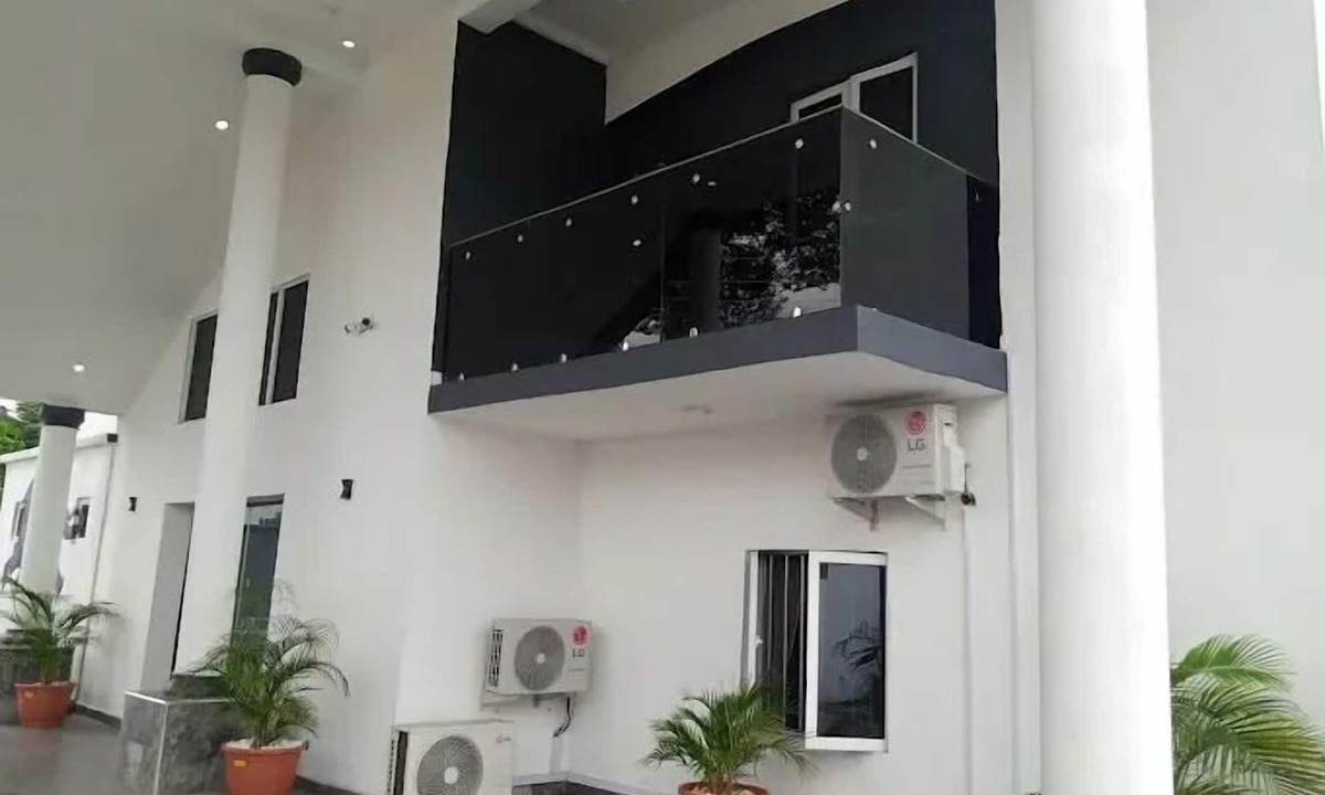 Owerri Hotel | Hubbies Royale Hotel