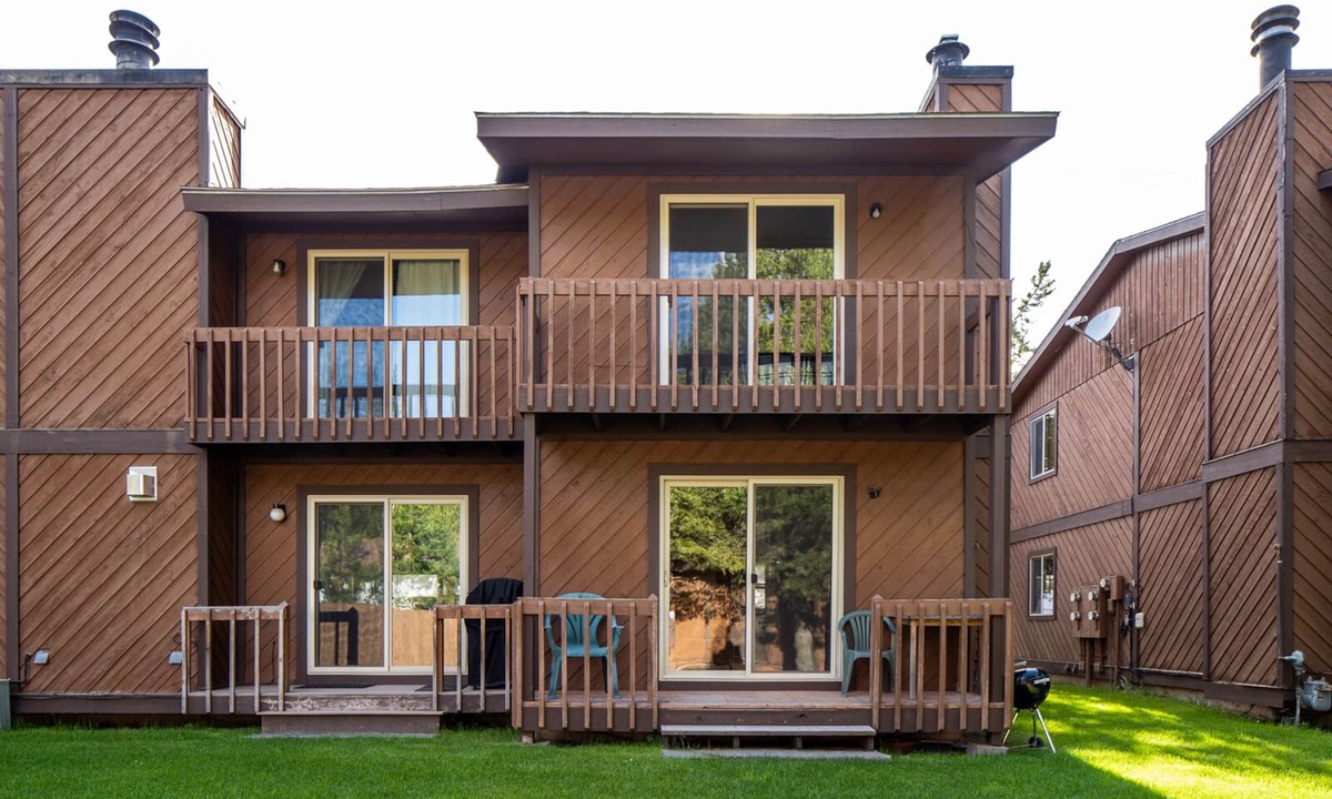 West Yellowstone House | Huckleberry House