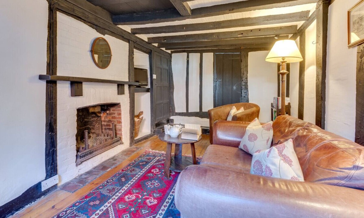 Rye House | Hucksteps Row - Two Bedroom House, Sleeps 3