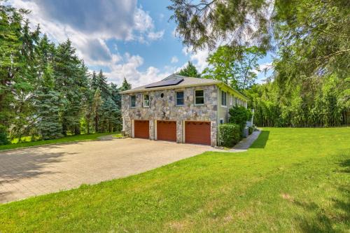 Briarcliff Manor House | Hudson River Views: Briarcliff Manor Home w/Deck