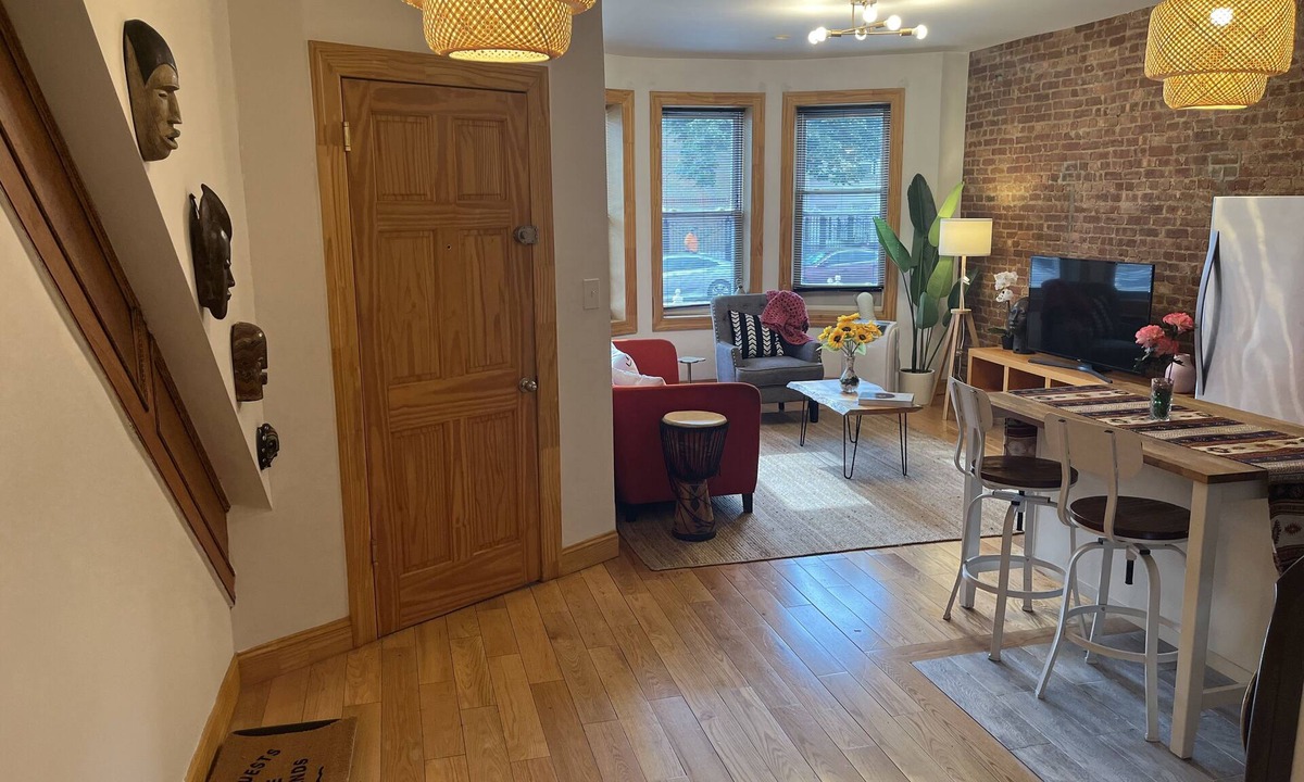 Ditmas Park Apartment | Huge 2 Bedroom/2 Bathroom Apt