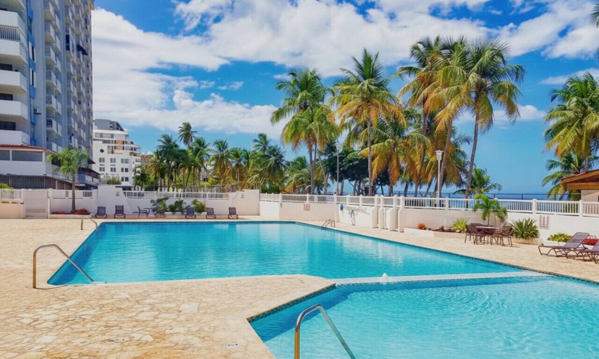 Isla Verde Apartment | Huge Beach Front Penthouse