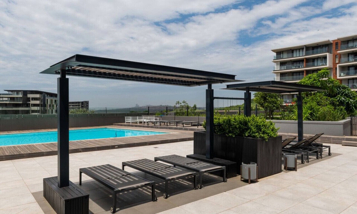 Hillhead Apartment | Hugos Seaside Haven E210