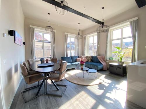 Vianen Apartment | Huize de Lekpoort - The City View - Historic Apartment in Vianen Center