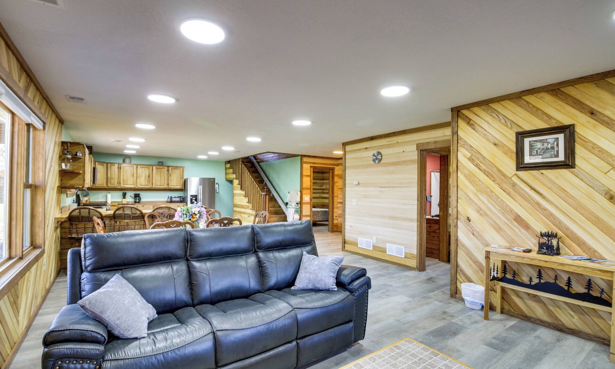 Pequot Lakes House | Hunt, Hike & Explore! Private Home in Pequot Lakes