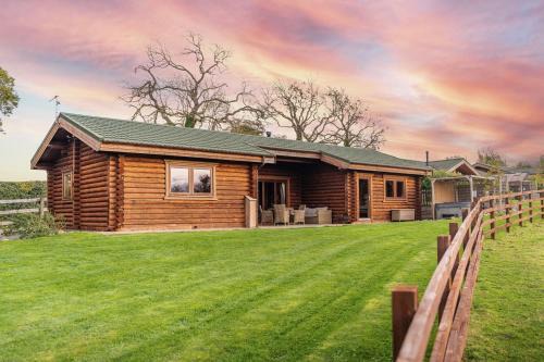 Leyburn House | Hunters Lodge