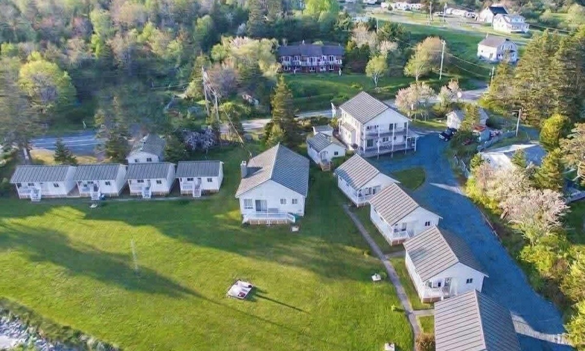 Hunts Point Cabin | Hunts Point 2-BR Coastal Retreat - Cottage # 3