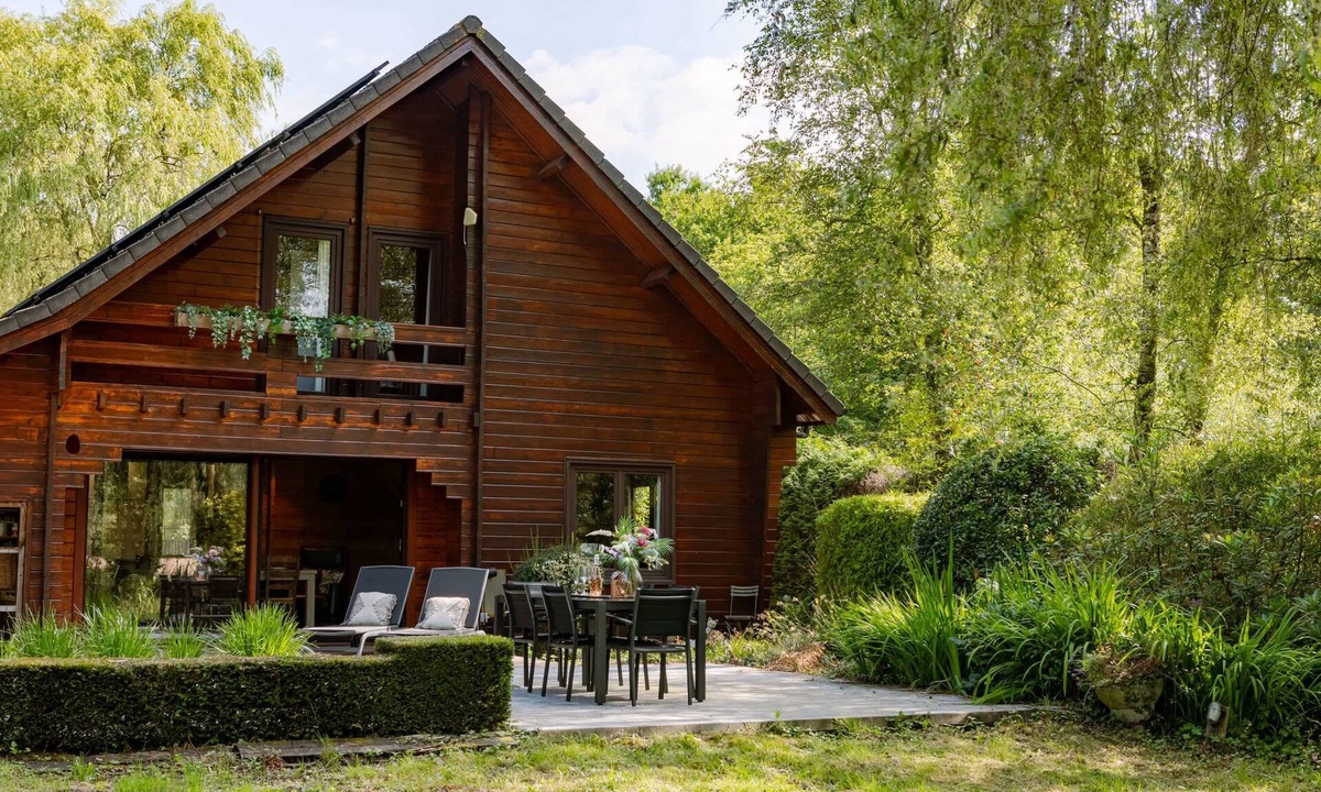 Ursel Ski Chalet | Huswell - Tranquil and cozy chalet in the heart of Ursel
