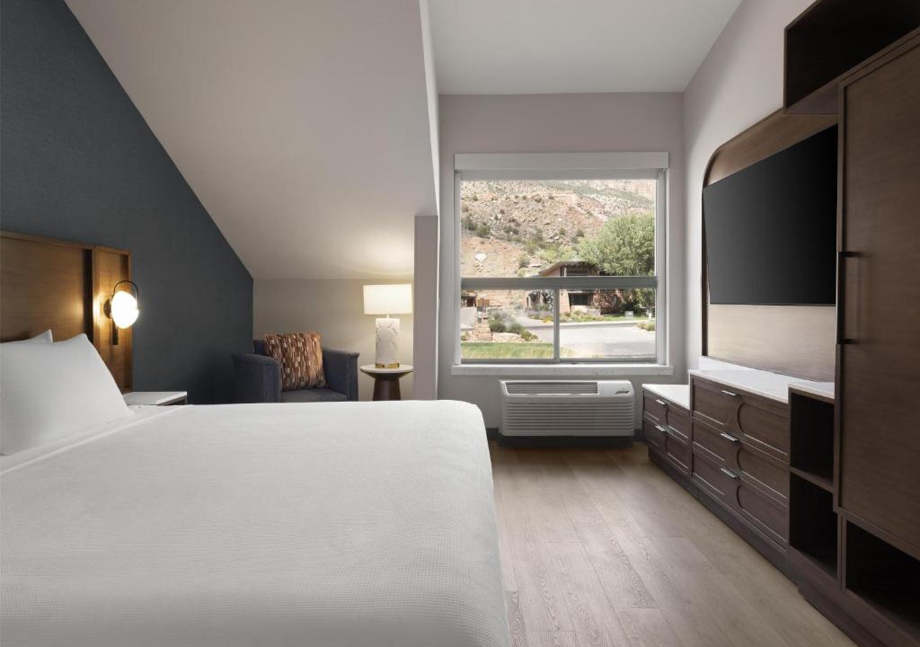 Zion National Park South Entrance Hotel | Hyatt Place Springdale - Zion National Park