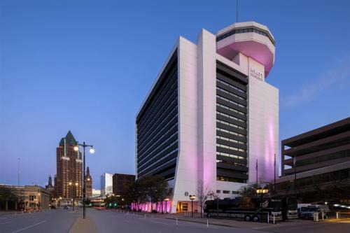 Westown Hotel | Hyatt Regency Milwaukee