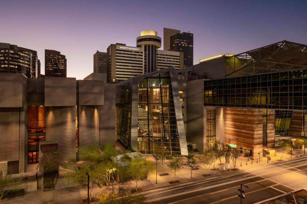 Downtown Phoenix Hotel | Hyatt Regency Phoenix Downtown