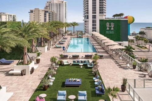 Hollywood South Central Beach Apartment | HYDE 2BR & 2BA Oceanview - No Hotel Fees thru Dec 31