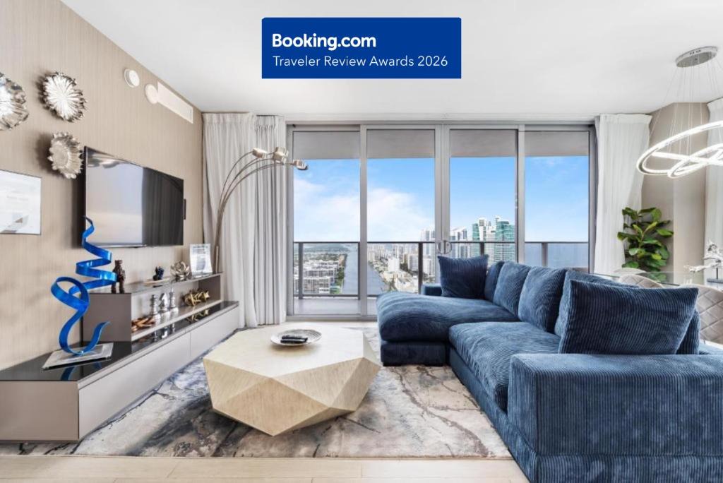 Hollywood South Central Beach Apartment | Hyde Beach House - 2BD-2BA MANSION WITH DIRECT OCEAN VIEW, Resort Amenities, Rooftop Pool and Hot tub, Tennis court, NO RESORT & NO PARKING FEES, CHECK DETAILS