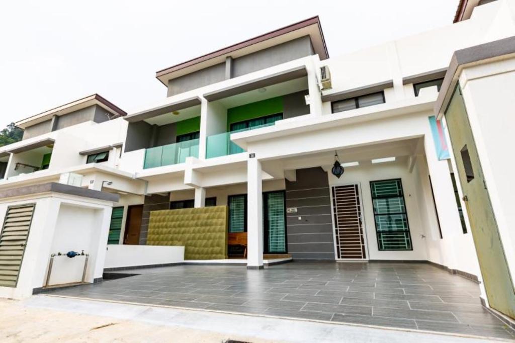 Pangkor Island House | HyperTribe Holiday Home @ Pangkor