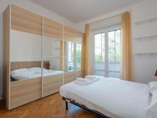 Acquabella Apartment | I-Host Bright Apt for 5 with Balconies