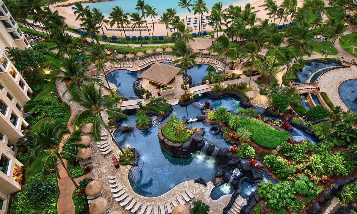 Ko Olina Villa | I offer guests accommodations in the Hale Moana Tower, with ocean views and rooms on the middle to upper floors.
