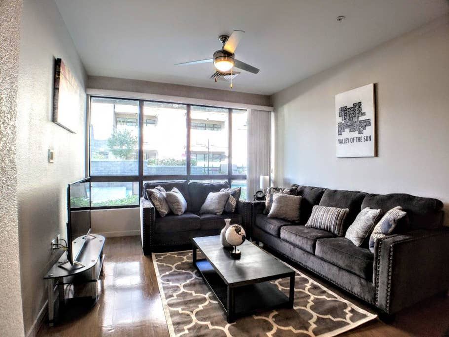 Evans Churchill Apartment | I1 | Roosevelt Row | Pool | King Bed | Urban-Vibe