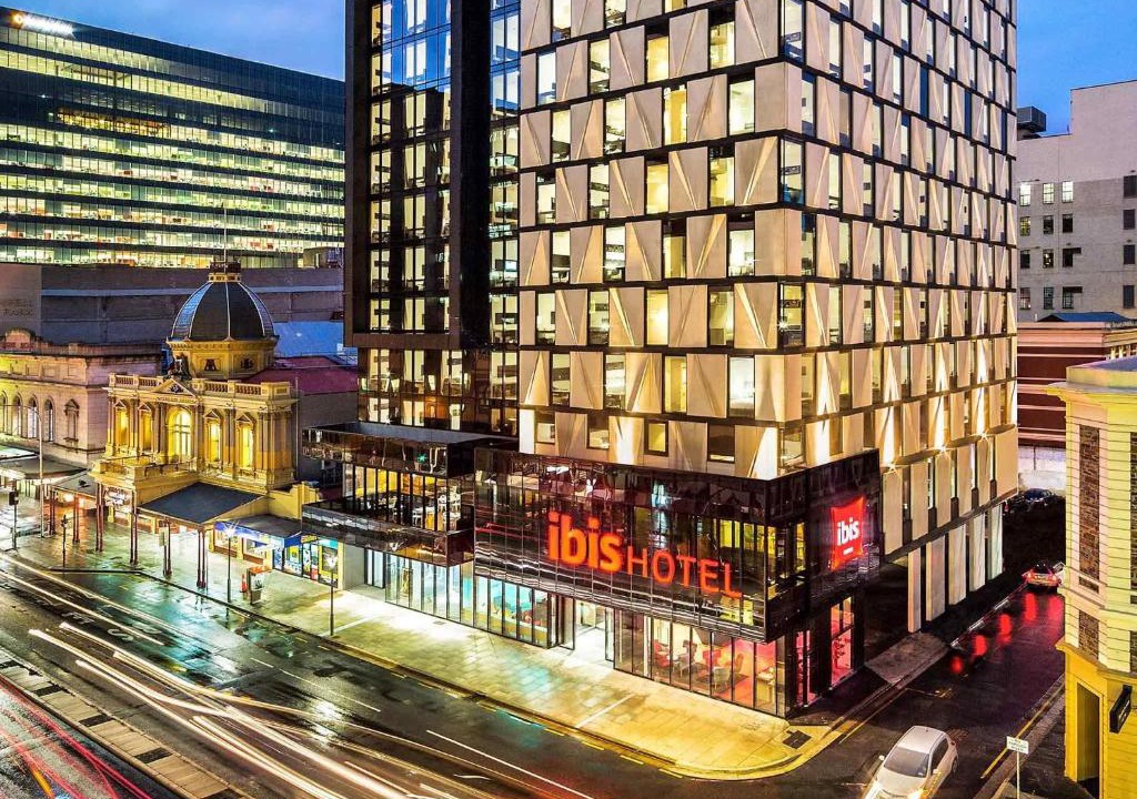 Adelaide Central Business District Hotel | ibis Adelaide