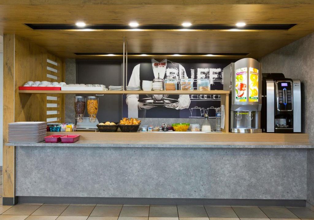 Chilly-Mazarin Hotel | ibis budget Chilly-Mazarin Les Champarts