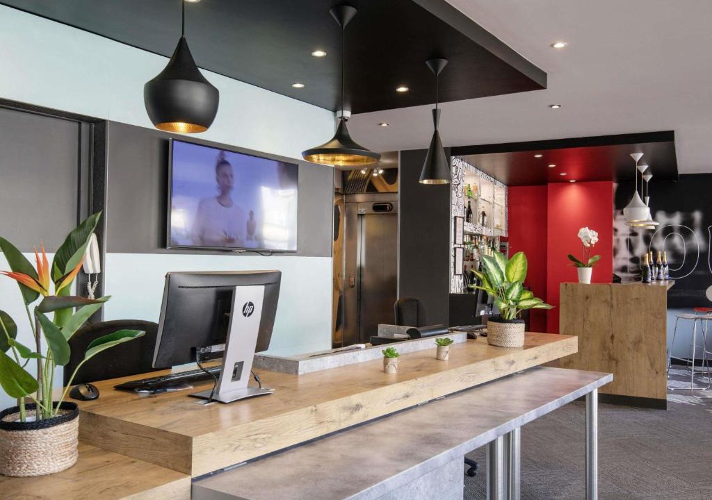 Cannes La Bocca Hotel | ibis Cannes Plage La Bocca