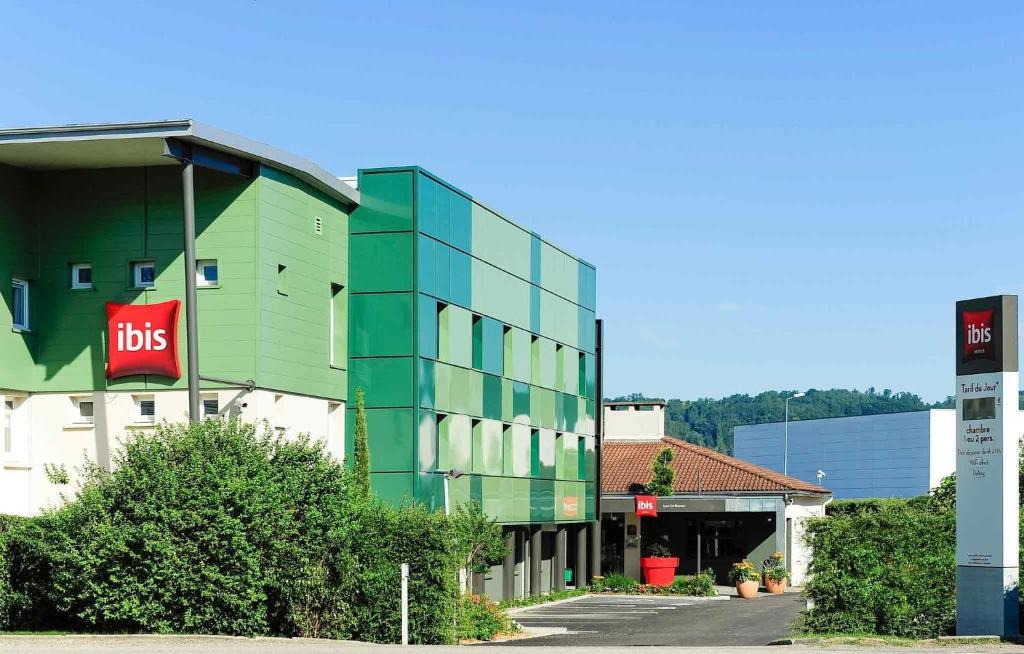 Beynost Hotel | ibis Lyon Est Beynost